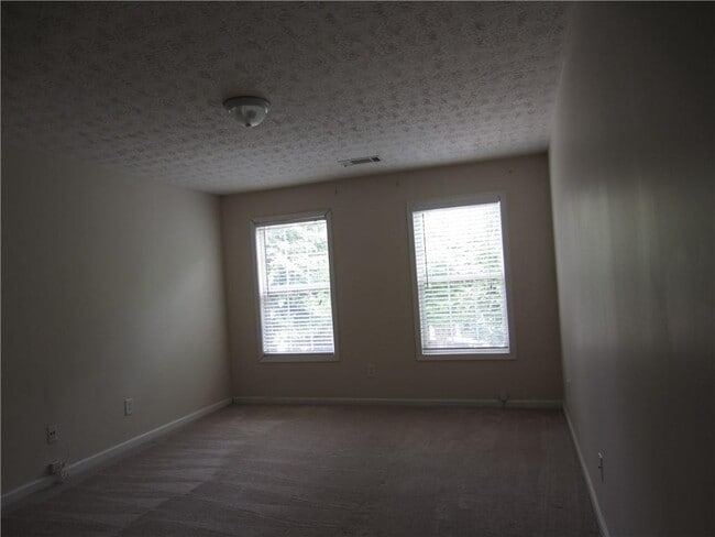 Building Photo - 6030 Grovegate Ln
