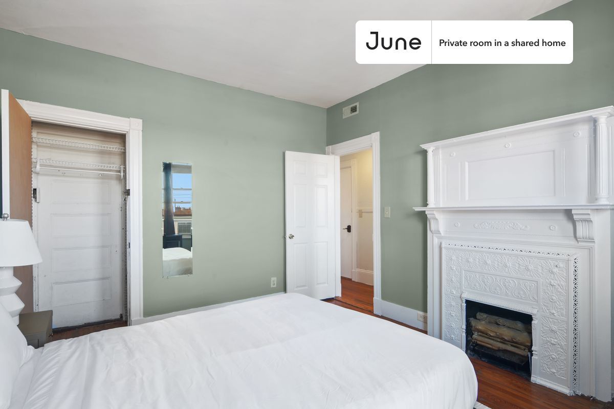 Building Photo - Room in Shared 4 bed/1.5 bath home in Allston
