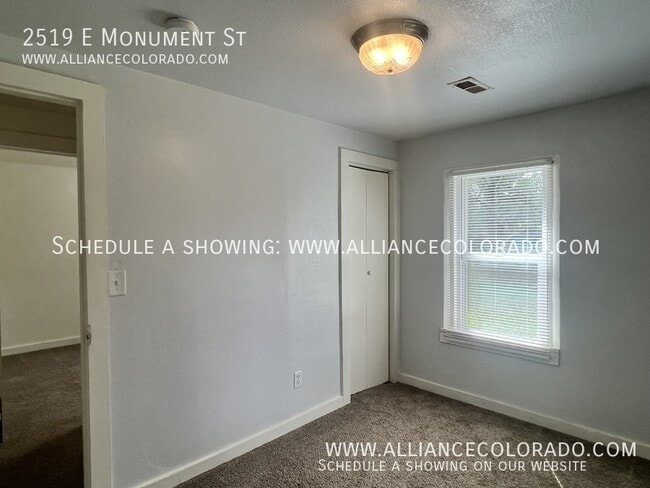 Building Photo - 2519 E Monument St