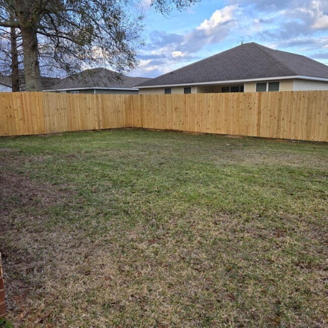 Building Photo - 24296 Gemstone Dr