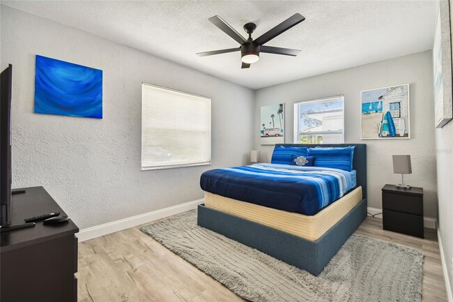 Building Photo - 2221 Calexico Way S