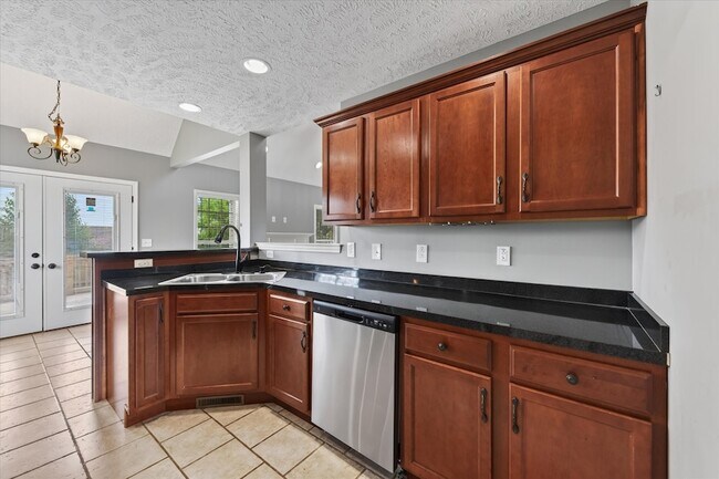 Building Photo - 1484 Apache Way