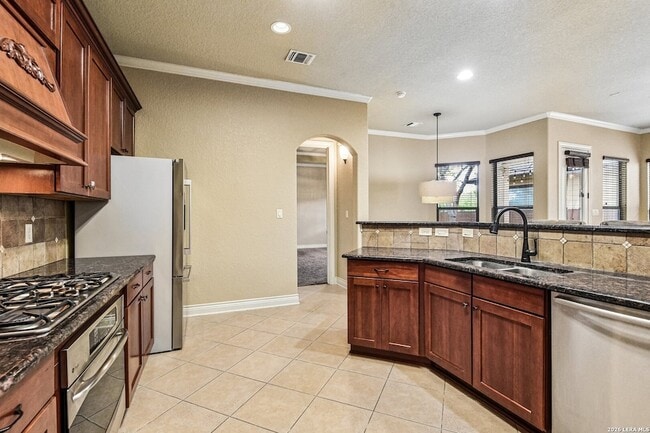 Building Photo - 4911 Country Cv