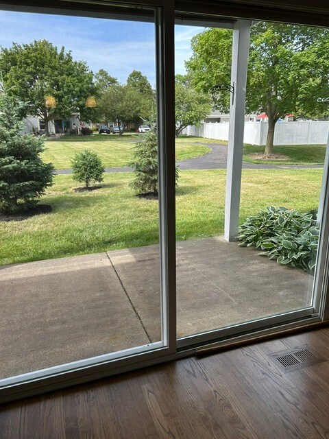 patio - 1233 Ballantrae Pl