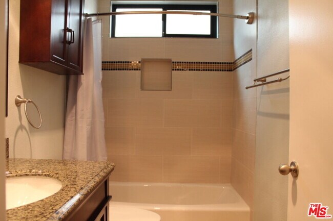 Building Photo - 2349 S Bentley Ave