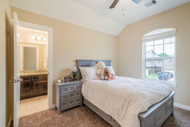 Building Photo - 26611 Sooty Tern Dr