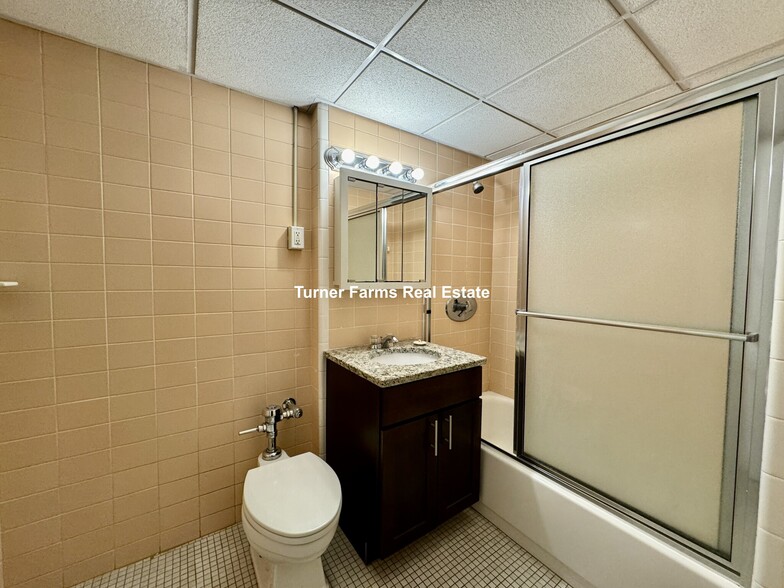 Building Photo - 67 Boylston St