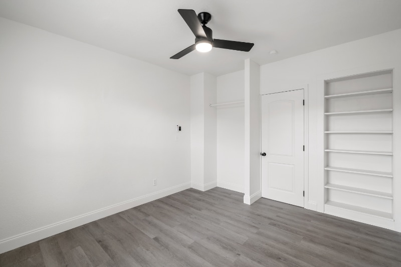 Building Photo - 919 16th Ave N