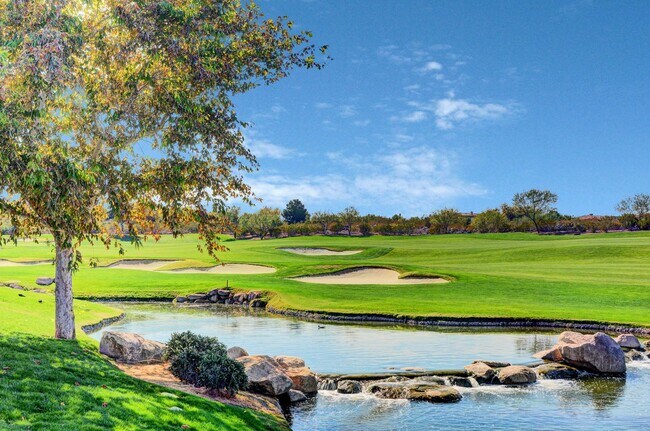 Building Photo - Anthem country Club Golf Community Beauty