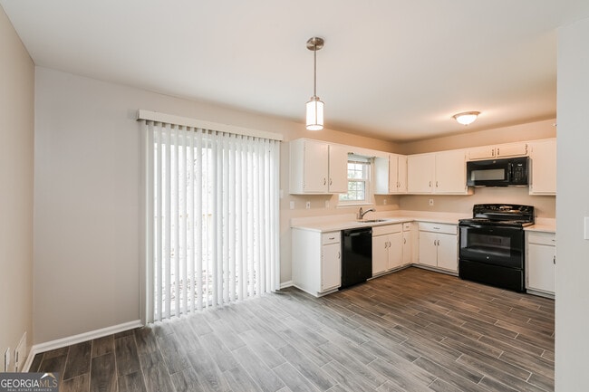 Building Photo - 5616 Hammond Dr NW