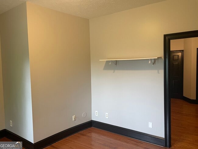 Building Photo - 612 Graystone Ct
