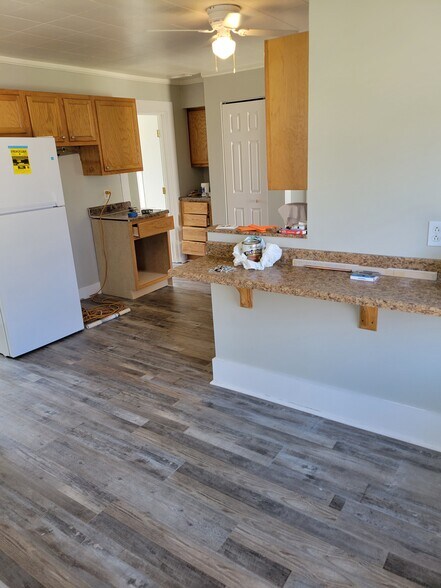 Kitchen - 125 Neil St