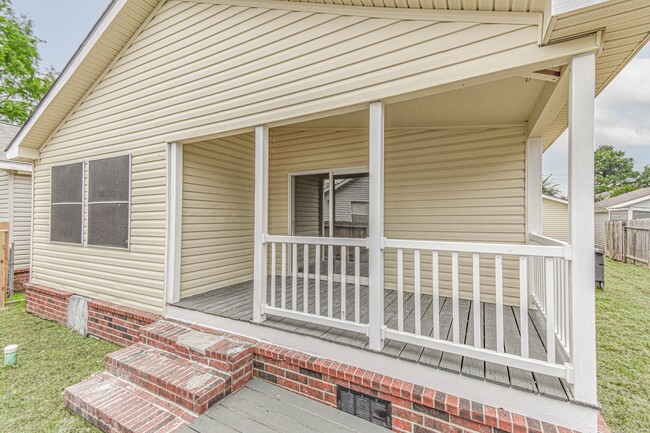 Building Photo - 10210 Berrypatch Ln