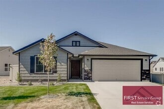 Building Photo - Newer Home Meridian!!!