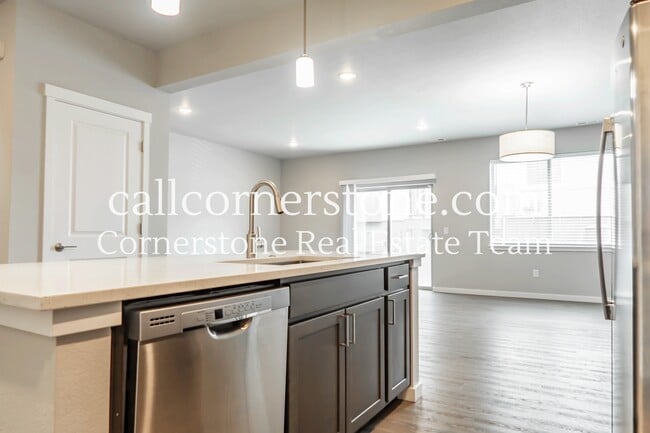 Building Photo - 5415 Necker Heights