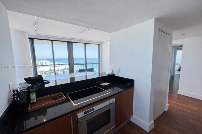 Building Photo - 101 20th St