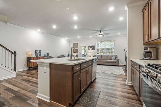Building Photo - Furnished Pittsboro Rental Long or Mid Term Rental (60 Day minimum)