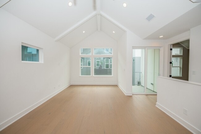 Building Photo - 1312 Heslep St