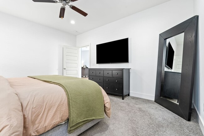 Building Photo - 1288 Foxtail Ln