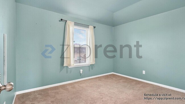 Building Photo - 1933 Howth Ave