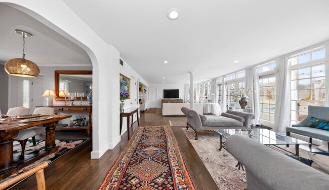 Building Photo - 274 Majors Path