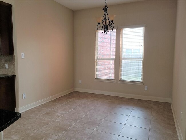 Building Photo - 5402 Valley Country Ln