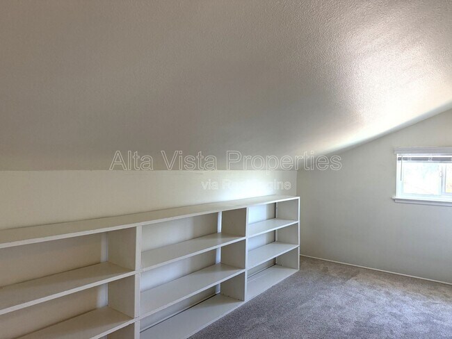 Building Photo - 12480 Escala Ln