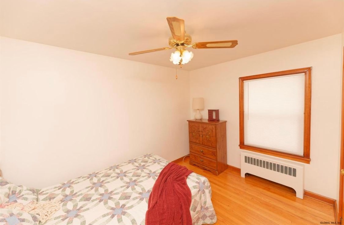 Bed room - 47 Lockrow Blvd