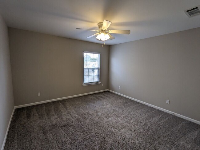 Building Photo - Arbor Hills University Area Corner Lot