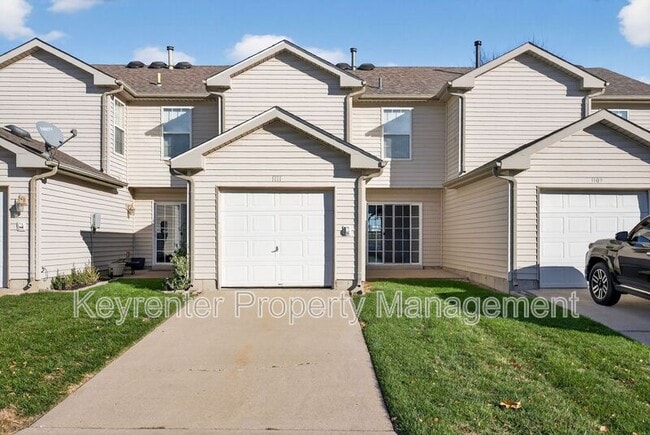 Building Photo - 1111 Ridgeway Dr