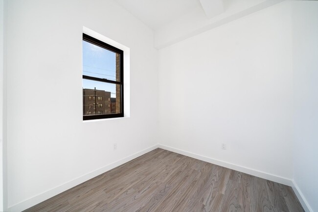 Building Photo - 201 Cornelison Ave