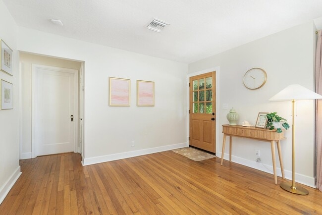 Building Photo - 351 Puritan Rd