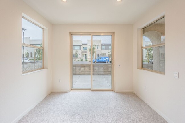 Building Photo - 3260 S Agate Paseo