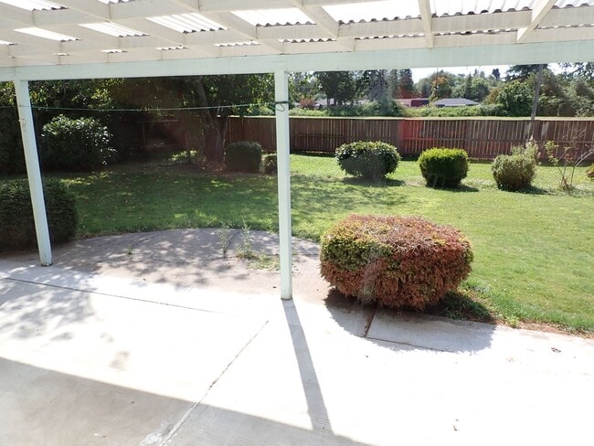 Building Photo - Great Puyallup Valley Rambler