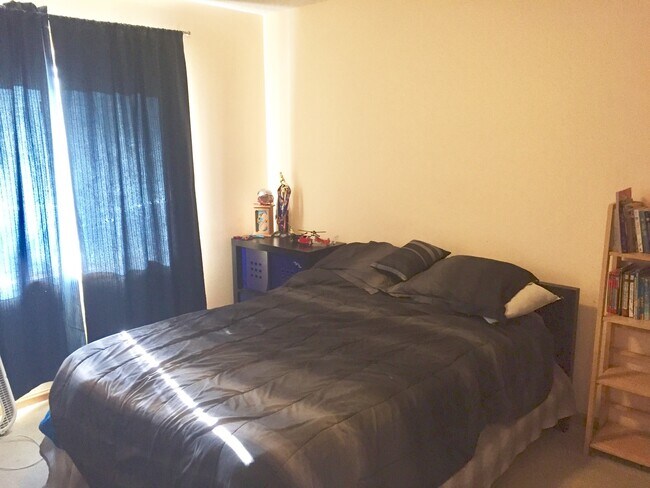 Building Photo - Spacious 3Br/3Ba TH in Eagan!!