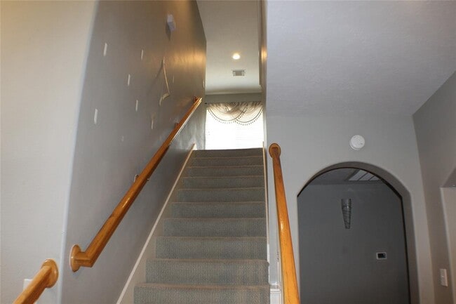 Building Photo - 1718 Heddon Falls Dr