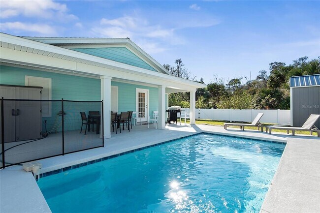 Building Photo - 27 Mala Compra Rd