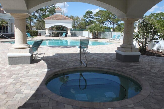 Building Photo - 14036 Fairway Island Dr
