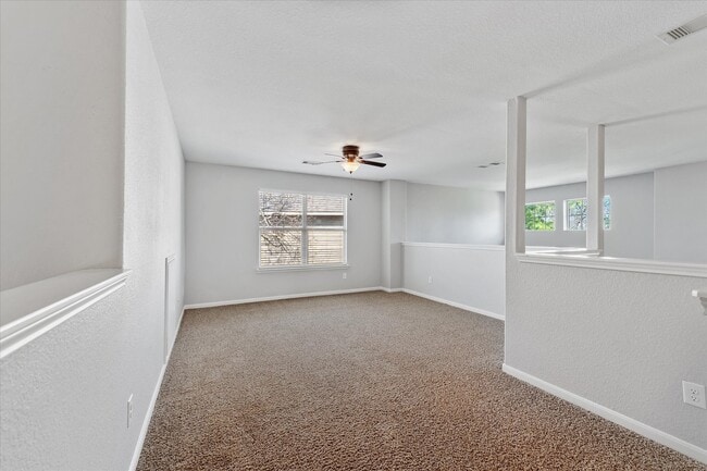 Building Photo - 146 Black Swan Pl