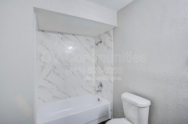 Building Photo - 5806 Evening Shadows Ln