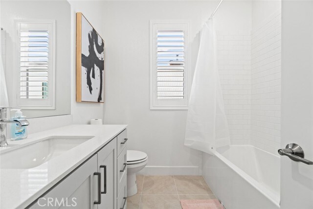 Building Photo - 9337 Astor