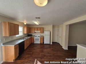 Building Photo - 102 Kenrock Ridge