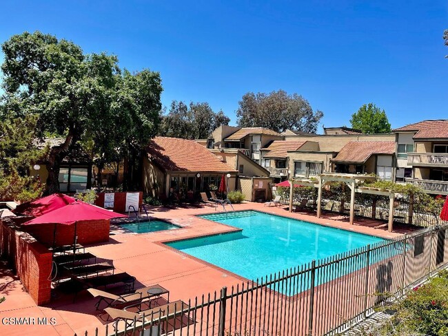 Building Photo - 460 Arbor Ln Ct