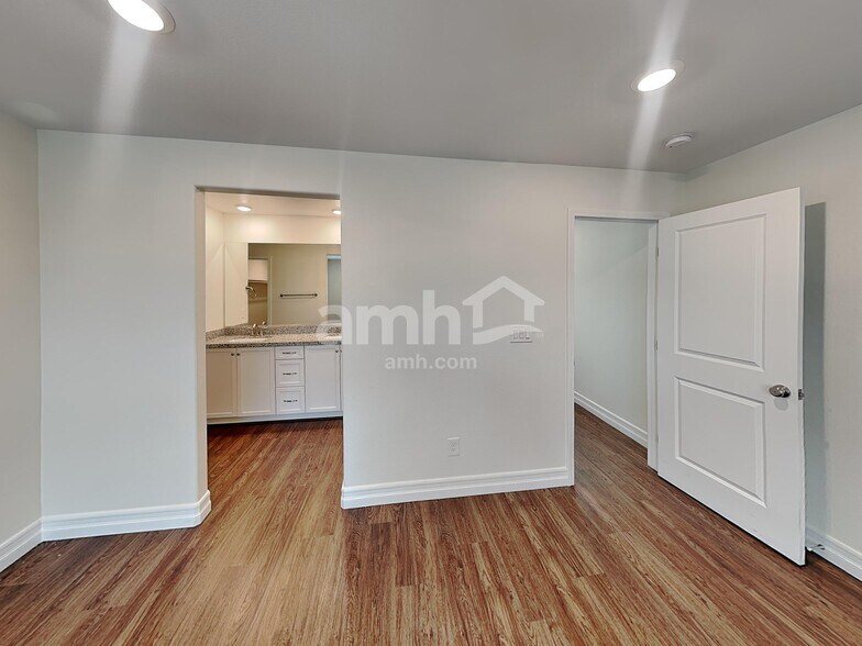 Building Photo - 6131 Sierra Blue Ct