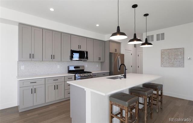 Building Photo - 4660 W 9th Ave