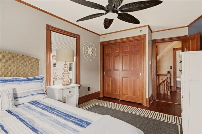 Building Photo - 23 Clinton St