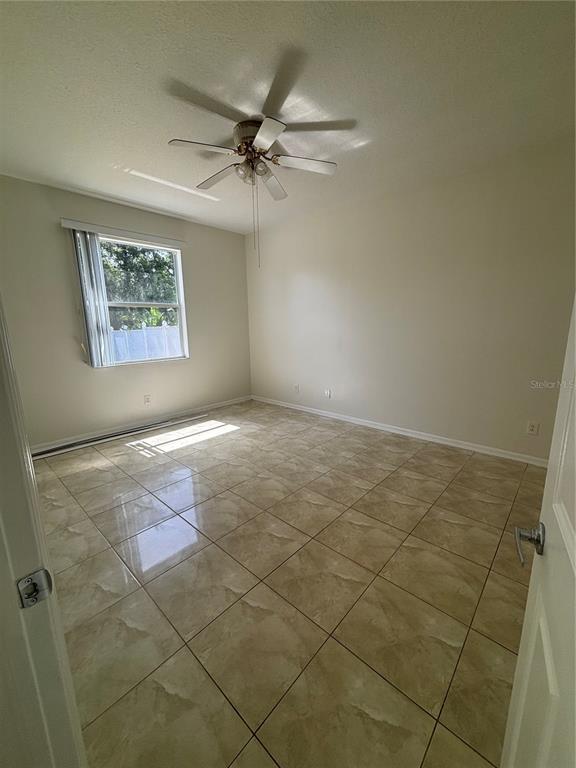 Building Photo - 10510 Beneva Dr