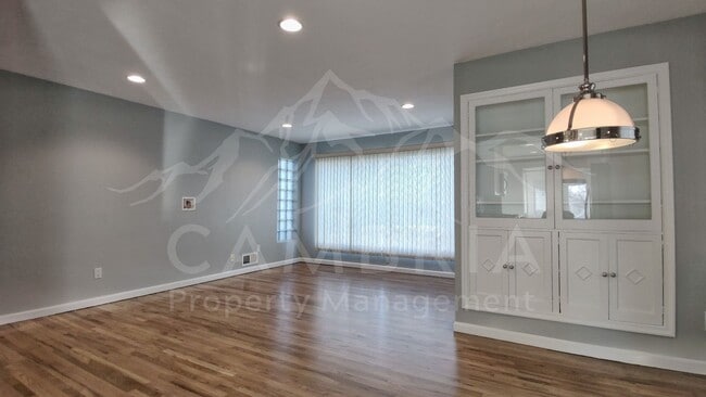 Building Photo - Beautiful 4 Bedroom Home in Sugarhouse