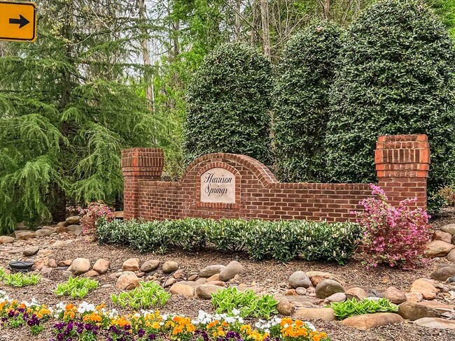 Building Photo - Beautiful 4-Bedroom Home in Hardin Valley with Modern Amenities & Spacious Living