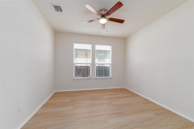 Building Photo - 321 Tordesillas Dr